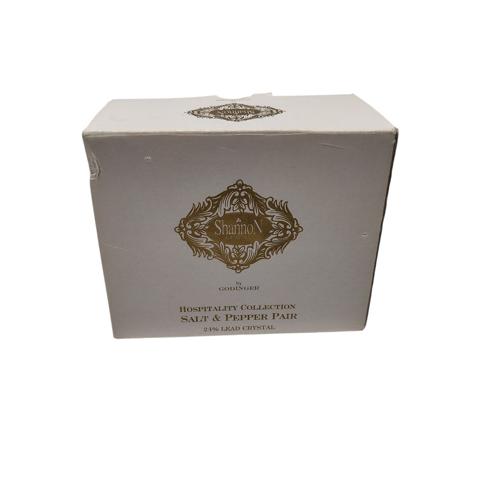 Shannon crystal by Godinger Pineapple salt and pepper shakers